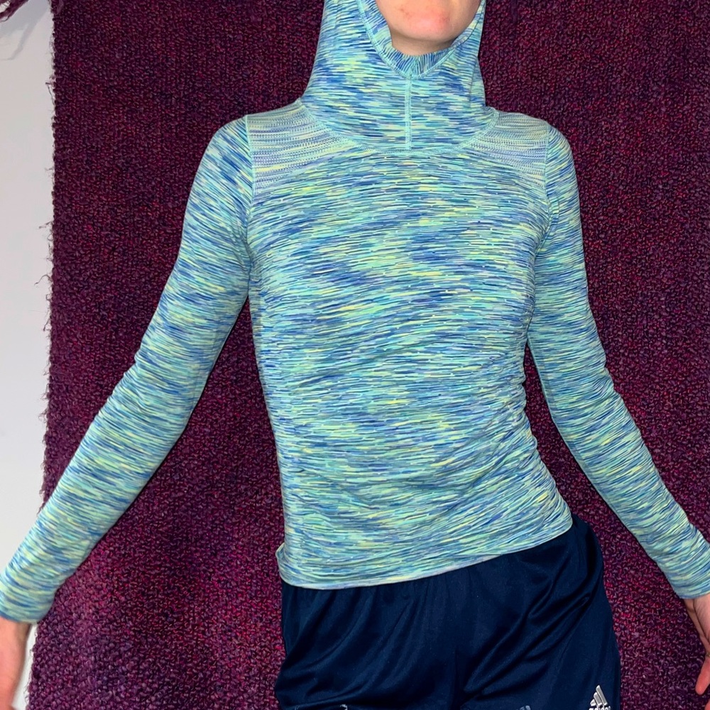 Athleta Hooded Long Sleeve Workout Shirt